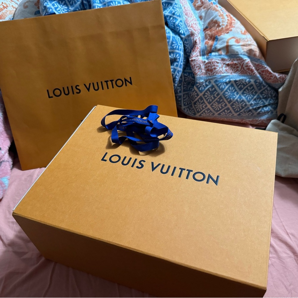 LOUIS VUITTON BOX WITH GIFT BAG